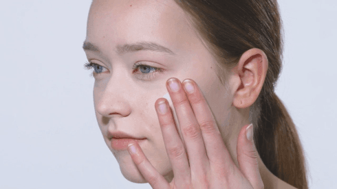 아임패밀리 발림성 얼굴모델.gif