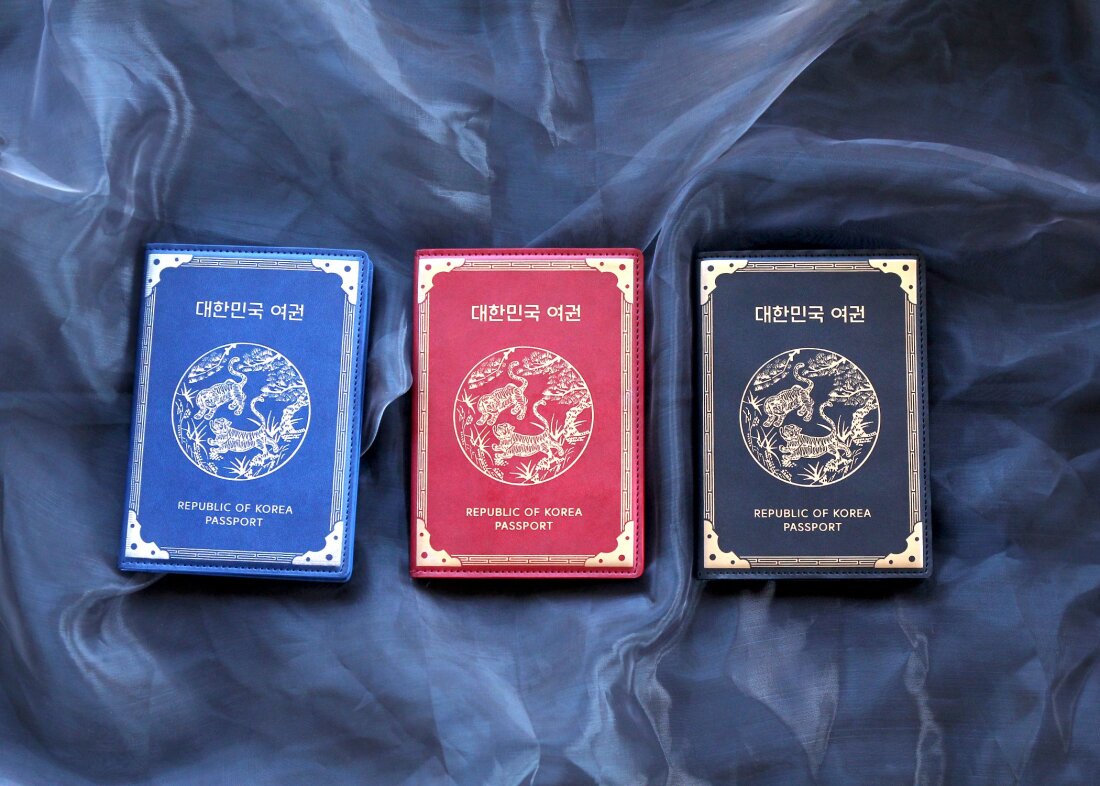 Travel's lucky charm Korean Twin Tigers 
